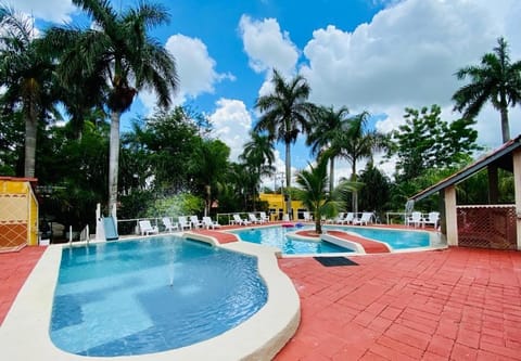 Swimming pool