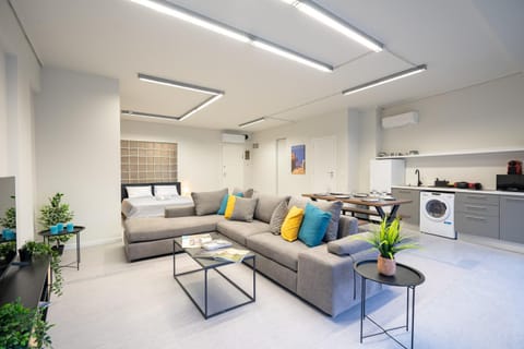 Kitchen or kitchenette, Living room, Seating area