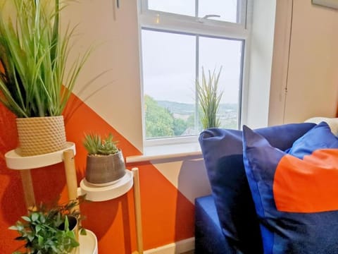 Fivehill 4 Bedrooms Apartments 6 beds 4 Showers Free Parking Apartment in Sheffield