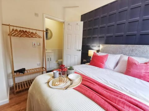 Fivehill 4 Bedrooms Apartments 6 beds 4 Showers Free Parking Apartment in Sheffield