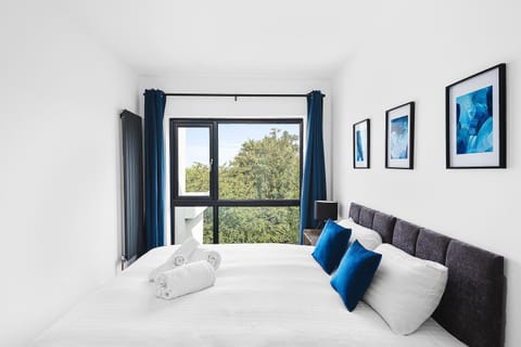 Bed, View (from property/room), Photo of the whole room, Bedroom