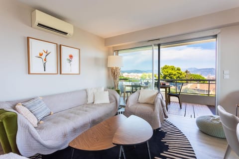 Balcony/Terrace, Living room, air conditioner