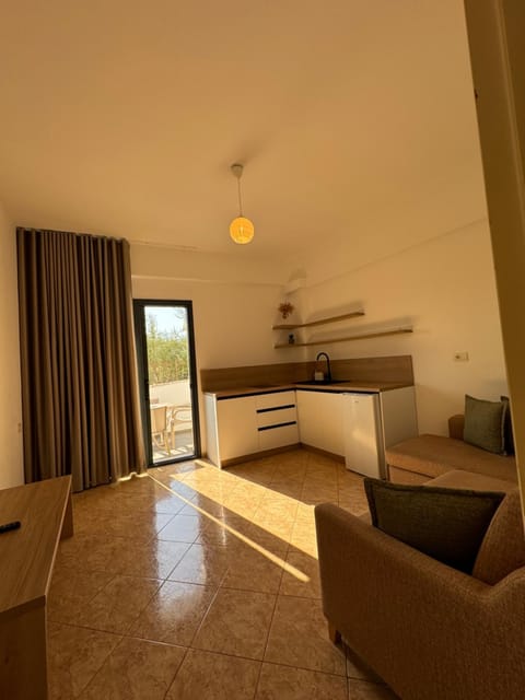Communal lounge/ TV room, TV and multimedia, Balcony/Terrace, Living room, kitchen