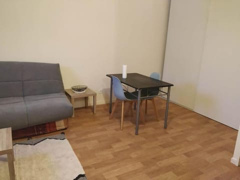 le balcon Haendel Apartment in Chartres