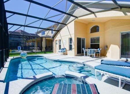 Hot Tub, Swimming pool