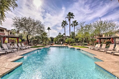 Walk to Papago Park Central Condo with Resort Perks Apartment in Tempe