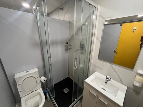 Debod Hostel Hostel in Centro