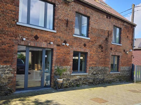 Chambres d'hôtes à 5min de Pairi Daiza et proche du SHAPE-OTAN Bed and Breakfast in Hauts-de-France