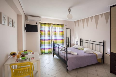 Dining area, Bedroom