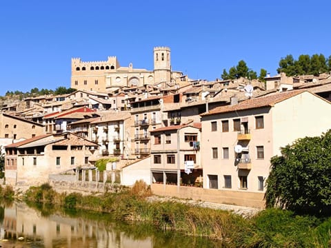 Property building, Day, City view, Landmark view, River view