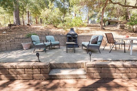 Natural landscape, Garden, Seating area