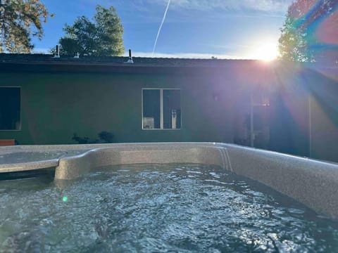 Natural landscape, Hot Tub, Hot Tub, Sunrise