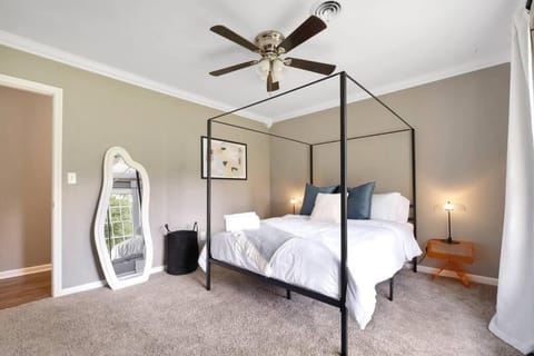 Cozy - Organic Modern - Bungalow - FSU House in Tallahassee