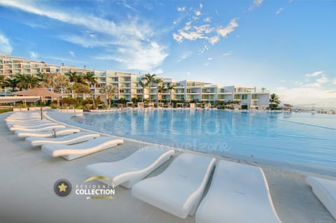Pool view, Swimming pool, Swimming pool