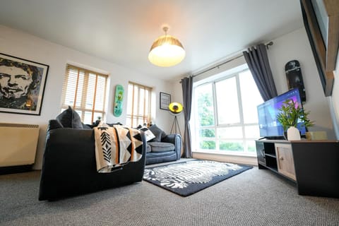 Artistic stunning apartment city view Apartment in Londonderry