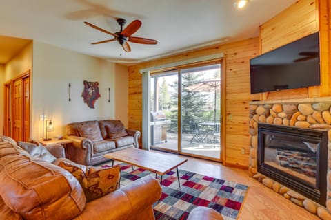 Walk to Main Street Grand Lake Condo with Patio Apartment in Grand Lake