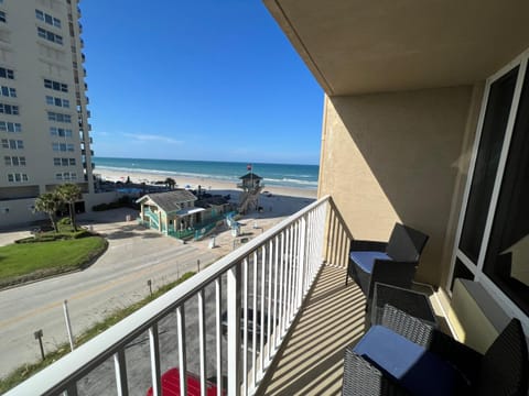 Patio, View (from property/room), Balcony/Terrace, Beach, Sea view