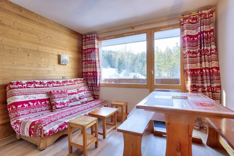 Bed, kitchen