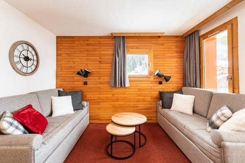 Bed, Living room, fireplace, kitchen