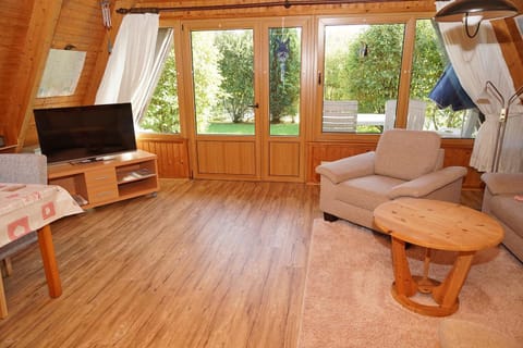 Zeltdachhaus mit Parkplatz vor der Haustür House in Damp