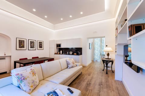 TV and multimedia, Living room, Photo of the whole room, Seating area