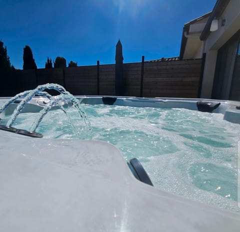 Day, Hot Tub