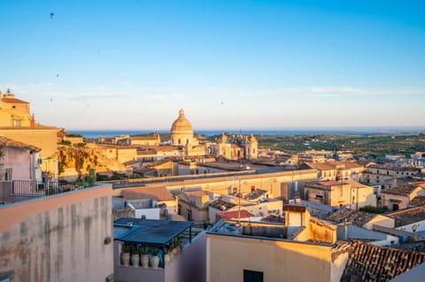Balcony/Terrace, City view, Sea view, Location, Sunset