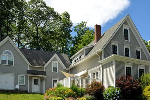 Property building, Day