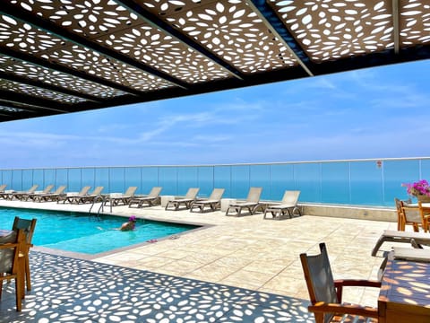 Pool view, Sea view, sunbed