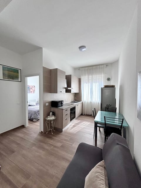 Kitchen or kitchenette, Living room, Seating area