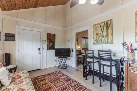 Charming Pu'ukala Sunset - Near Hiking and Golf home House in Kalaoa