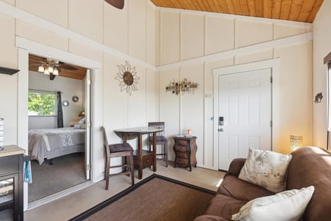 Cozy Sunset Views with Lanai - Close to Beach home House in Kalaoa