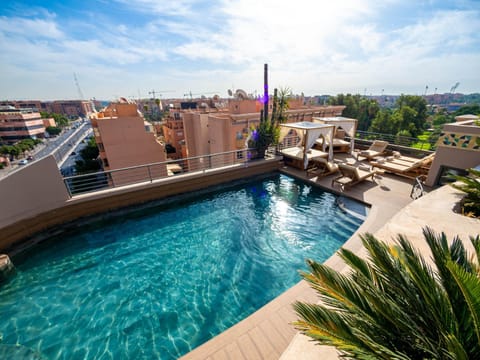 Patio, Swimming pool