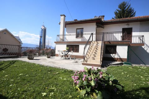 Property building, Patio, Spring, Day, Natural landscape, Garden, View (from property/room), Balcony/Terrace, Garden view