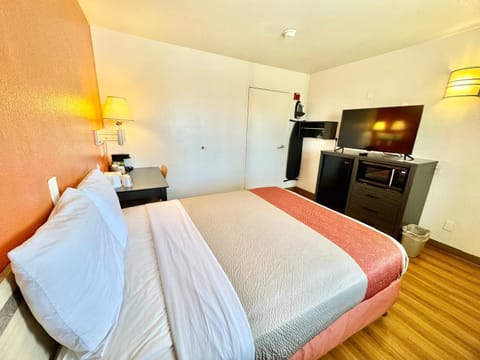 TV and multimedia, Coffee/tea facilities, Bedroom