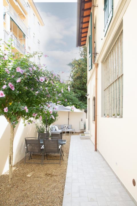 Garden, Garden view