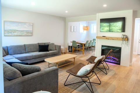 Living room, Seating area, flat iron