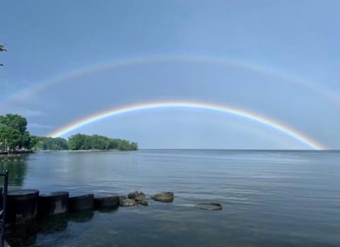 Lakeside Oasis/Golf Cart/Beach House in Luna Pier
