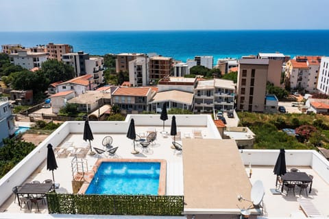 Balcony/Terrace, City view, Swimming pool