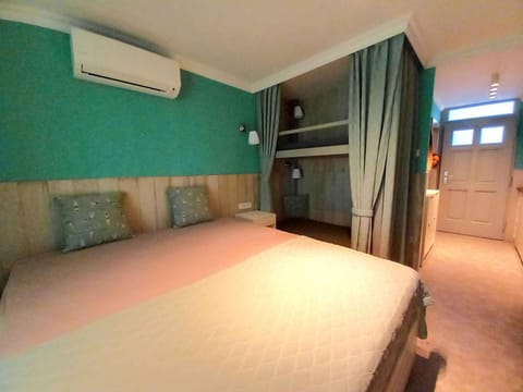 Bed, Summer, Bedroom, air conditioner