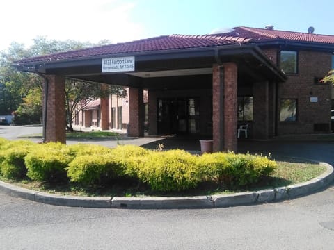 Facade/entrance