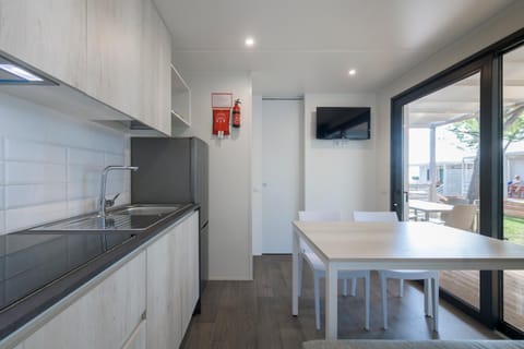 Camping Toscolano Campground/ 
RV Resort in Lake Garda