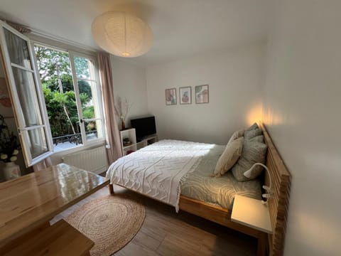 Escale Cosy à Pontoise avec terrasse Apartment in Pontoise