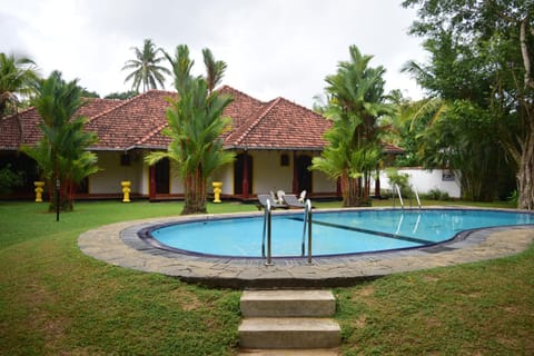 Property building, Swimming pool, Swimming pool