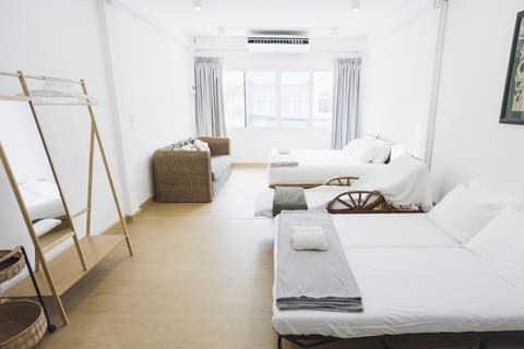 Photo of the whole room, Bedroom