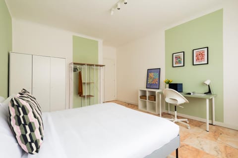 Bed, Photo of the whole room, Bedroom