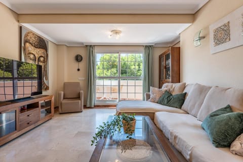 TV and multimedia, Living room, Dining area