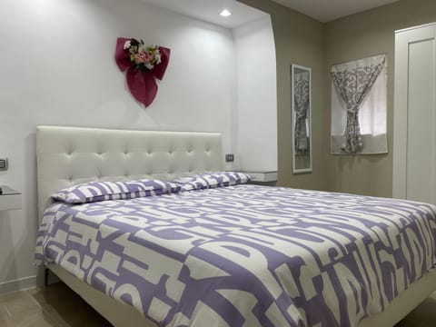 Bedroom, Facility for disabled guests
