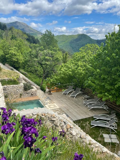 Natural landscape, Mountain view, Pool view, Swimming pool, sunbed