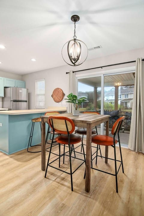 Boho SoCo- 8 mins to Credit One, 20 mins to DTWN House in Mount Pleasant